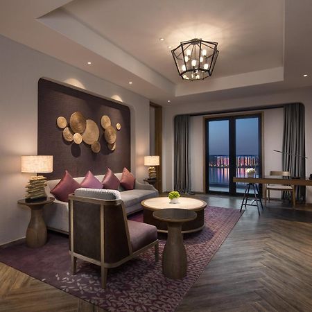 Crowne Plaza Qingdaoorientalmoviemetropolis By Ihg Ξενοδοχείο Εξωτερικό φωτογραφία