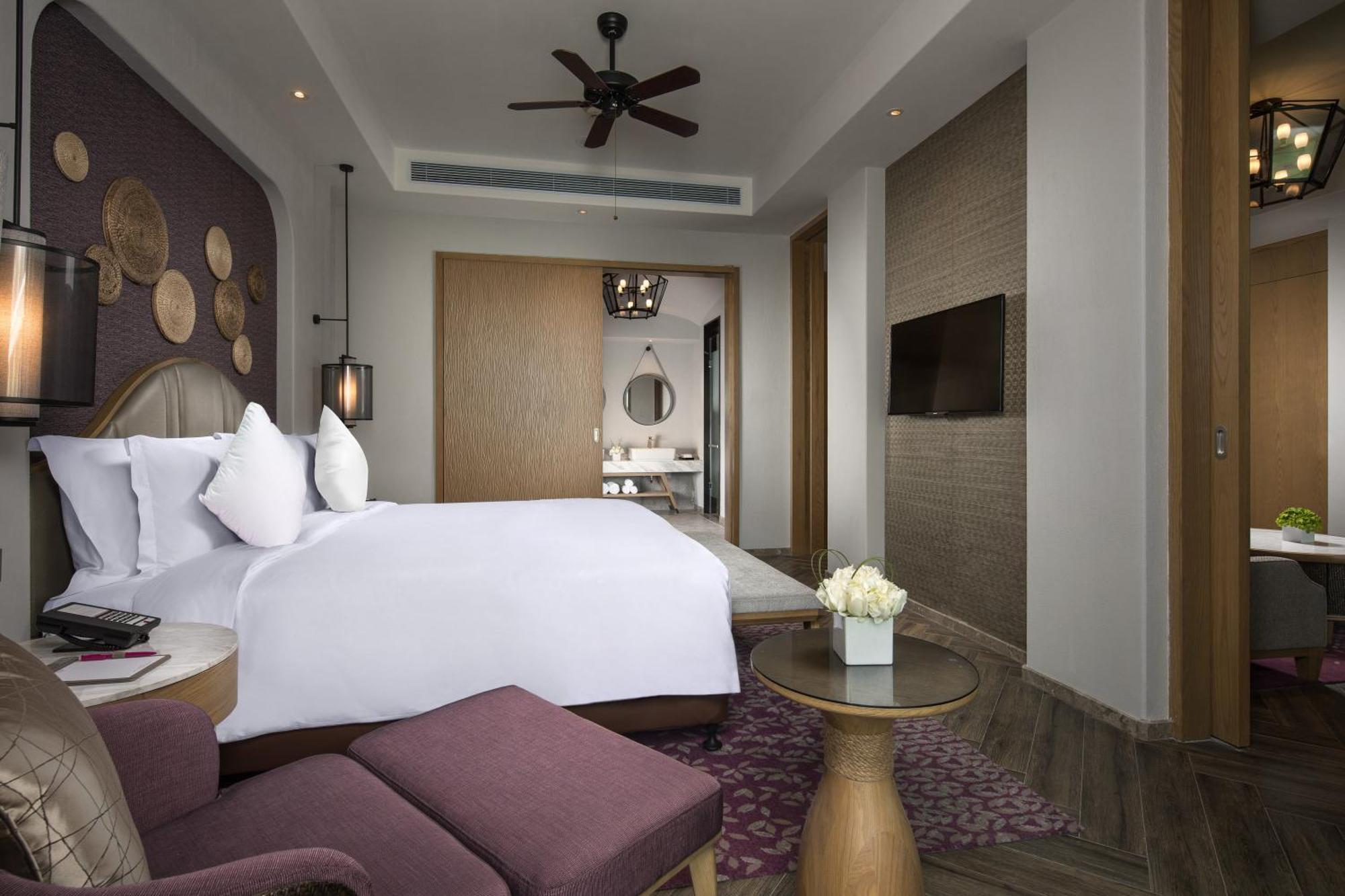 Crowne Plaza Qingdaoorientalmoviemetropolis By Ihg Ξενοδοχείο Εξωτερικό φωτογραφία