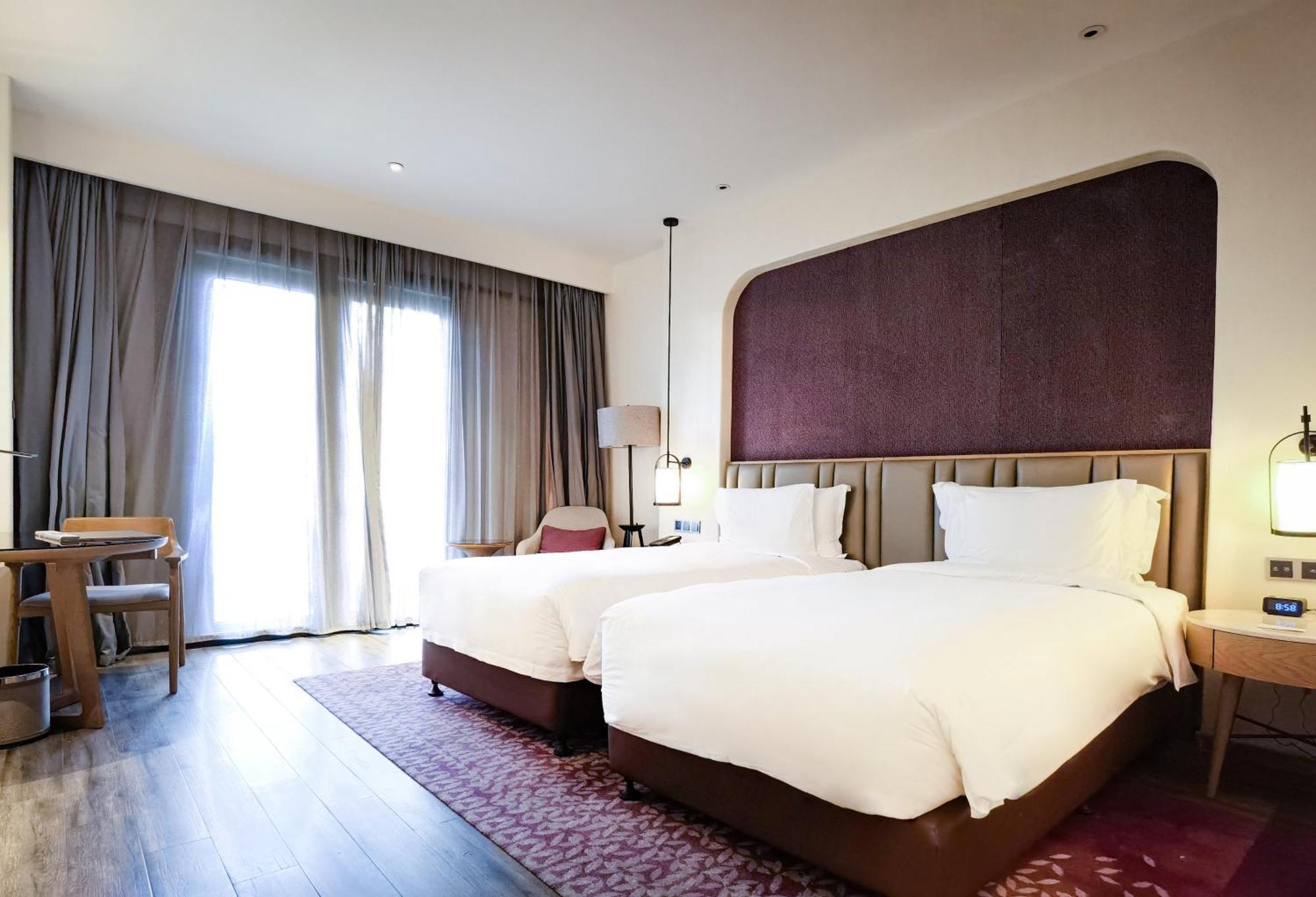 Crowne Plaza Qingdaoorientalmoviemetropolis By Ihg Ξενοδοχείο Εξωτερικό φωτογραφία