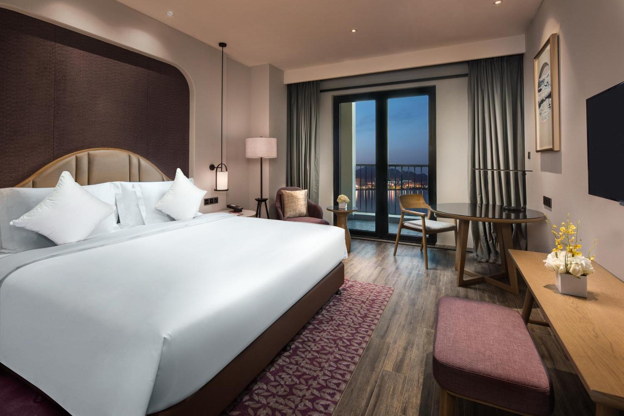 Crowne Plaza Qingdaoorientalmoviemetropolis By Ihg Ξενοδοχείο Εξωτερικό φωτογραφία