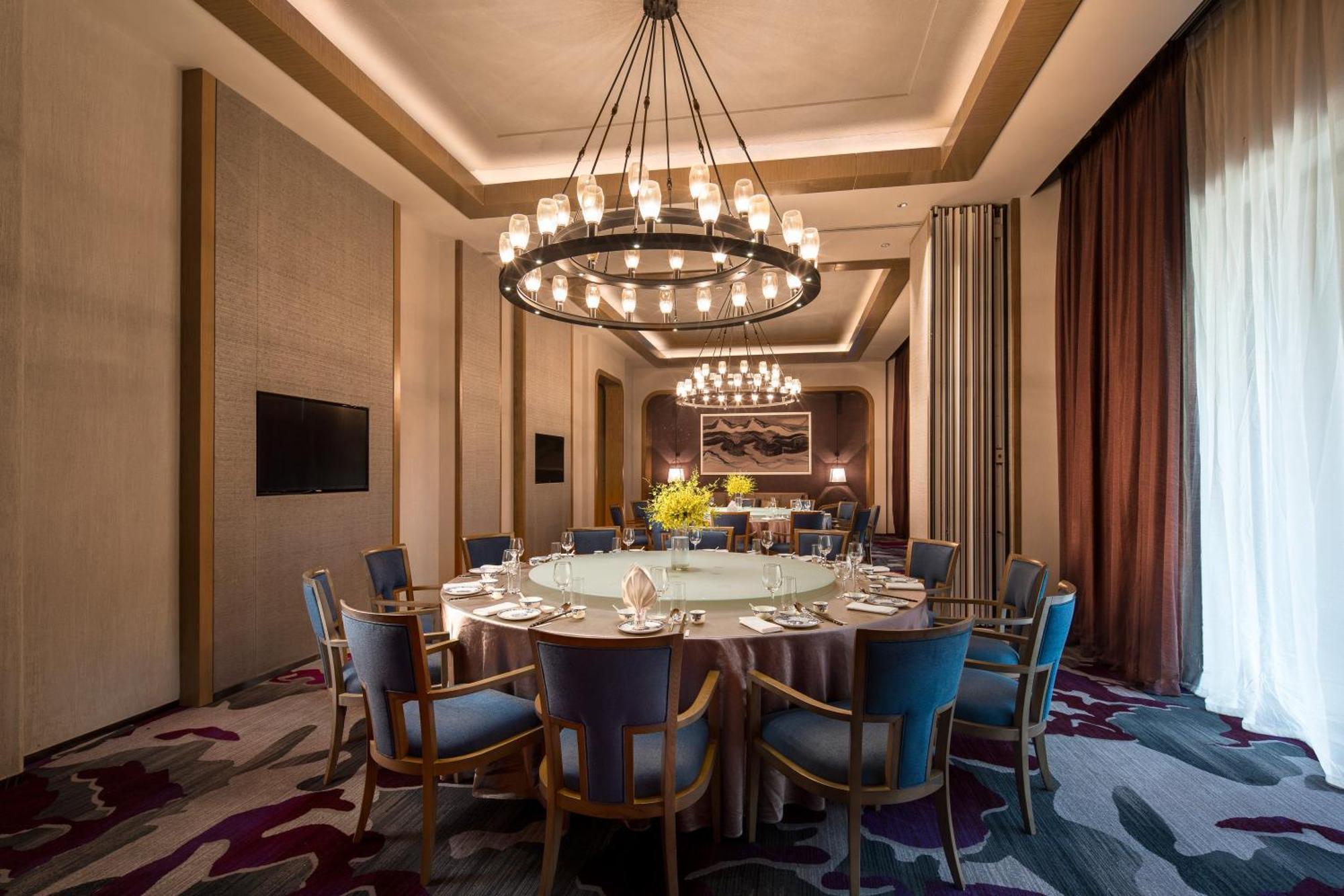 Crowne Plaza Qingdaoorientalmoviemetropolis By Ihg Ξενοδοχείο Εξωτερικό φωτογραφία