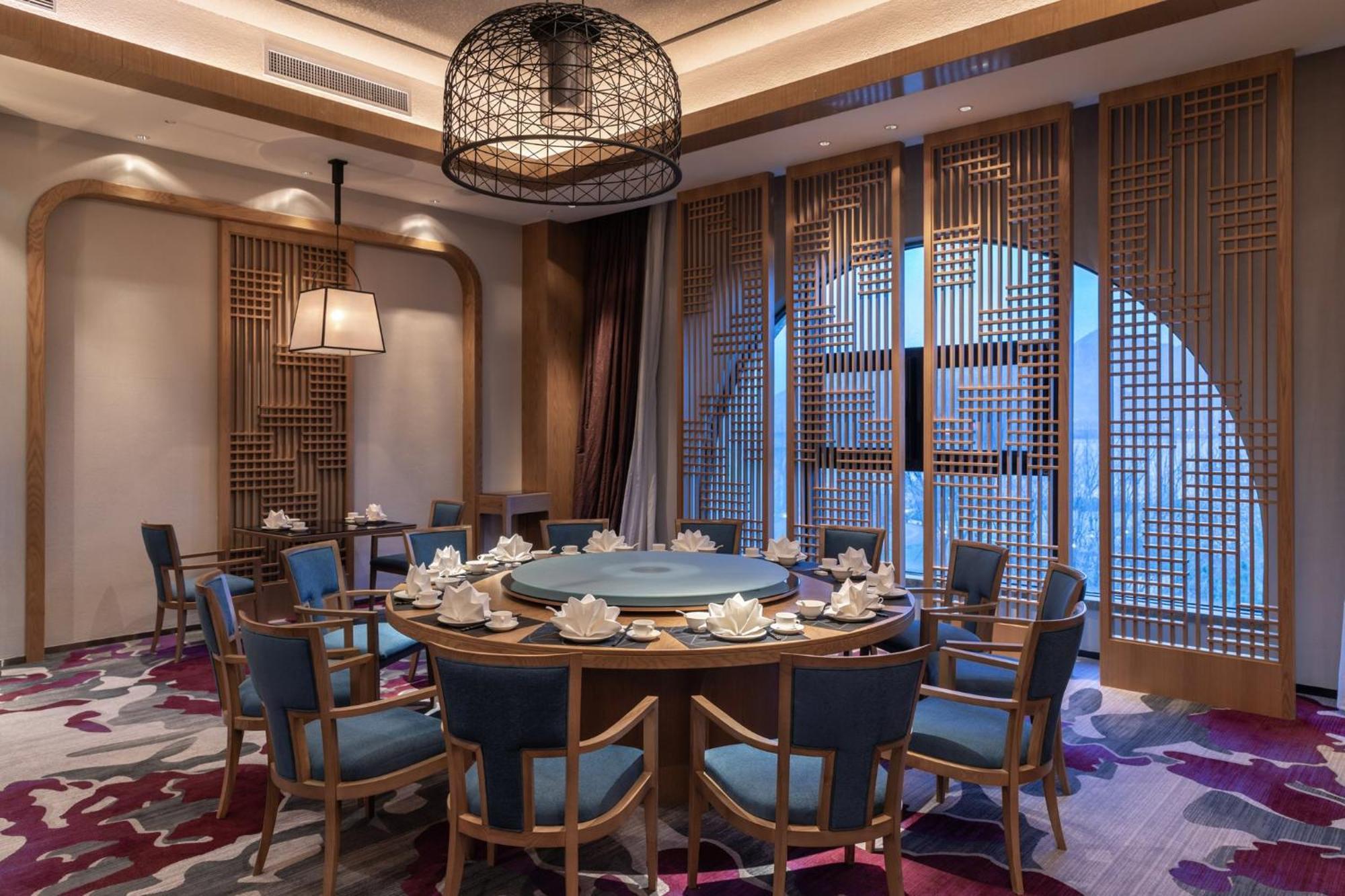 Crowne Plaza Qingdaoorientalmoviemetropolis By Ihg Ξενοδοχείο Εξωτερικό φωτογραφία