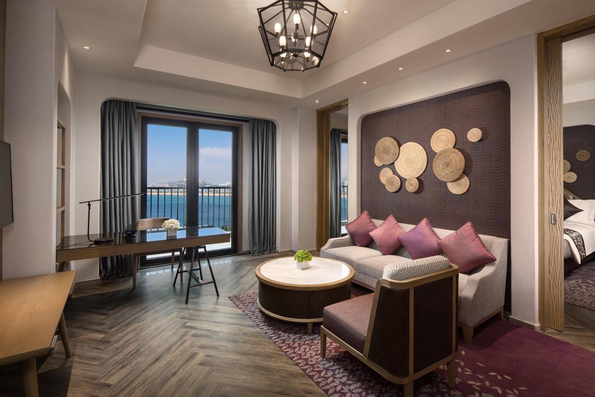 Crowne Plaza Qingdaoorientalmoviemetropolis By Ihg Ξενοδοχείο Εξωτερικό φωτογραφία