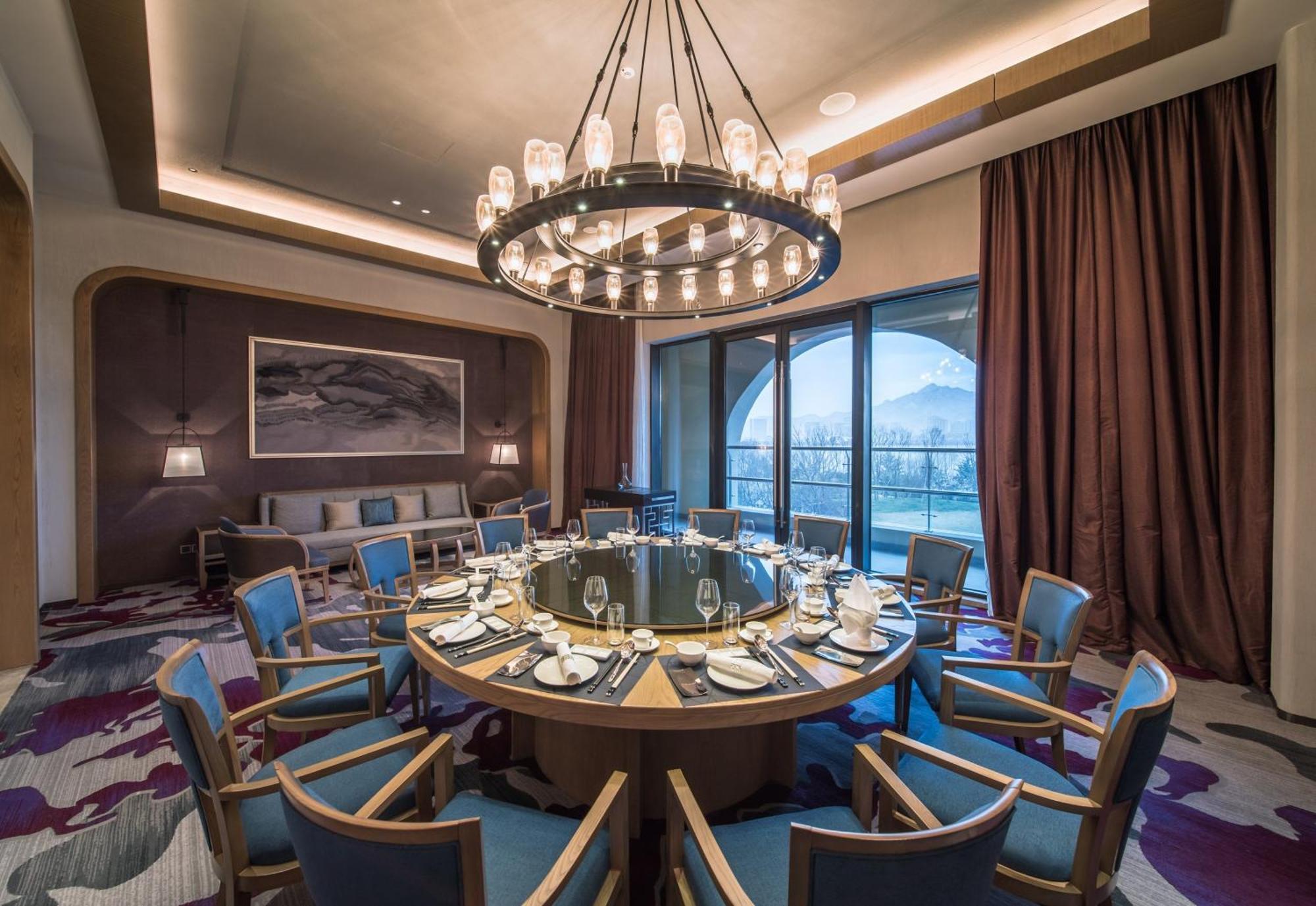 Crowne Plaza Qingdaoorientalmoviemetropolis By Ihg Ξενοδοχείο Εξωτερικό φωτογραφία