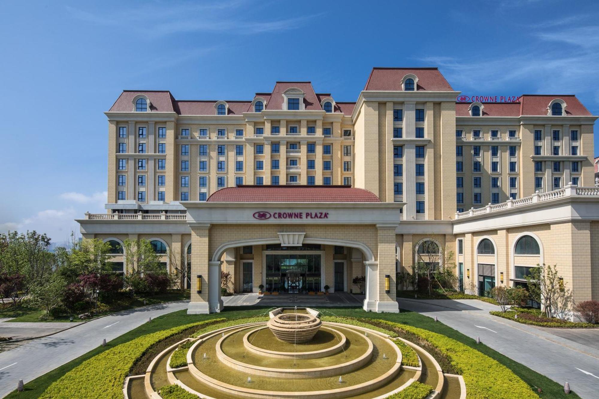 Crowne Plaza Qingdaoorientalmoviemetropolis By Ihg Ξενοδοχείο Εξωτερικό φωτογραφία