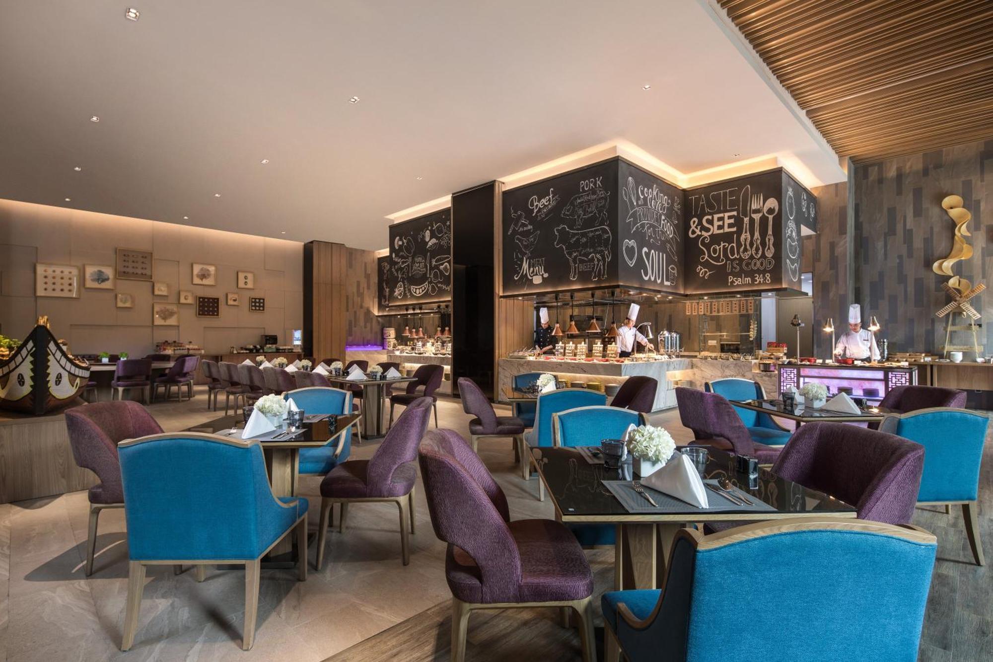 Crowne Plaza Qingdaoorientalmoviemetropolis By Ihg Ξενοδοχείο Εξωτερικό φωτογραφία