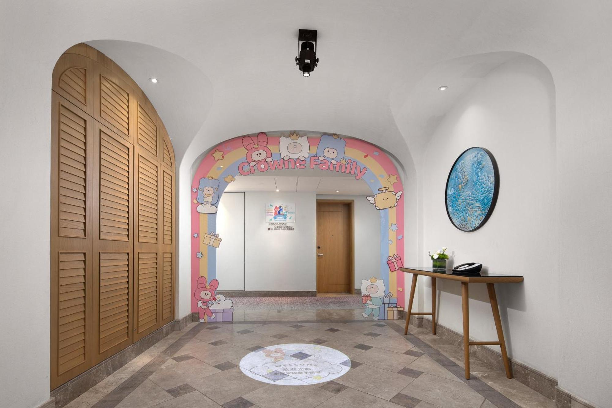Crowne Plaza Qingdaoorientalmoviemetropolis By Ihg Ξενοδοχείο Εξωτερικό φωτογραφία