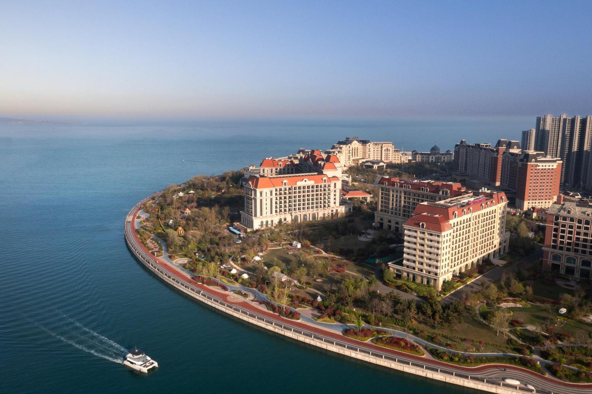 Crowne Plaza Qingdaoorientalmoviemetropolis By Ihg Ξενοδοχείο Εξωτερικό φωτογραφία