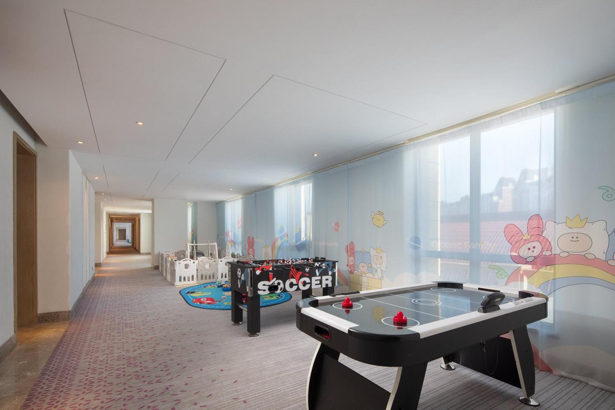 Crowne Plaza Qingdaoorientalmoviemetropolis By Ihg Ξενοδοχείο Εξωτερικό φωτογραφία